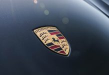 Porsche признал лидерство Китая в электромобилях и вынужден вернуться к автомобилям с ДВС