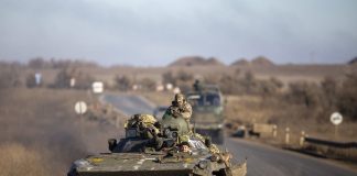 Украина согласилась вывести войска из Донбасса, но есть нюанс – Le Monde