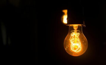 На восстановление энергосистемы уйдут недели: свет будут отключат до 12-16 часов – глава «Укрэнерго»