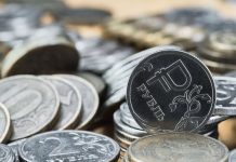 Названы причины, по которым зарплаты в России в 2025 году растут медленнее, чем в предыдущие два года