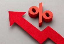 Экономист Щербаков: рост МРОТ на 21 % потянет за собой увеличение зарплат в стране