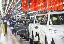 Трамп предложил китайским автоконцернам строить заводы в США