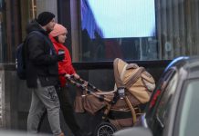 Какие выплаты семьям с детьми изменятся в 2026 году