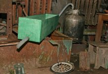 Наливка из погреба может навредить сильнее магазинной: скрытые опасности «натурального» алкоголя