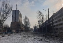 «Кому здесь хорошо? Одна грязь, все разрушено», – жительница Мариуполя открыто разрушила мифы Кремля