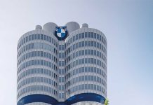BMW запретил экспортировать свои автомобили в Россию из Китая
