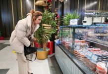 Магазины «у дома» сдают позиции: почему привычный формат трещит по швам