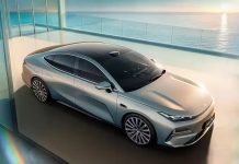 Geely представила новую гибридную версию седана Starshine 8 с запасом хода 1725 км