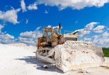 Грозит ли России дефицит минеральных удобрений: аграрии бьют тревогу