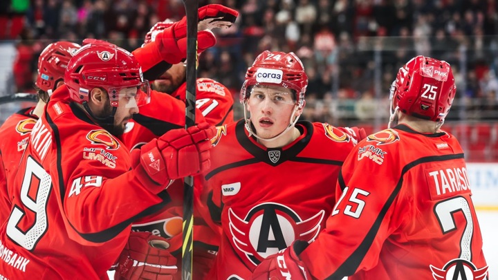 "Автомобилист" забросил семь шайб в ворота "Спартака"