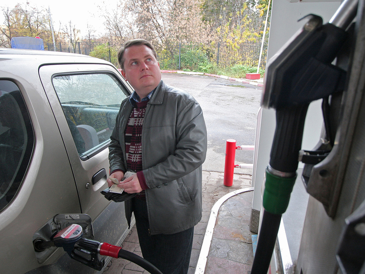 Бензину предрекли подорожание на 10% к концу года