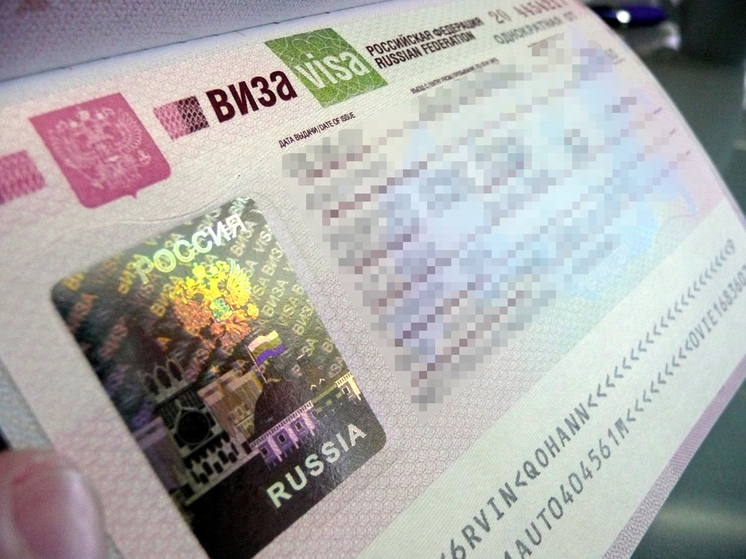 Бизнес просит продлить иностранцам визы: барьеры для инвесторов могут рухнуть