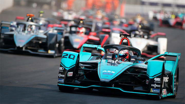 "Формула-Е". Два гонщика Jaguar на подиуме Гран-при Бразилии