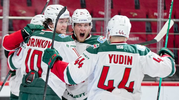 Хоккеисты "Ак Барса" одержали первую победу в серии с "Авангардом"