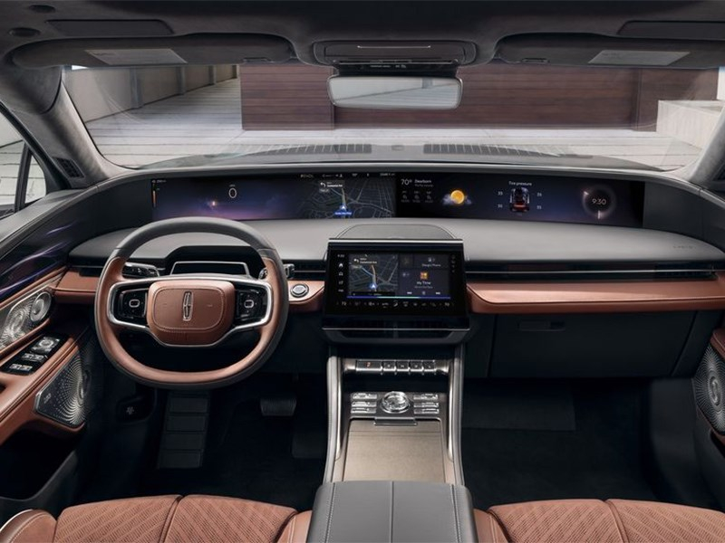 Компания Ford представила новейшую мультимедийную систему Digital Experience