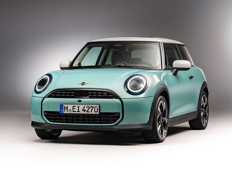 Mini Cooper с ДВС получил обновление 