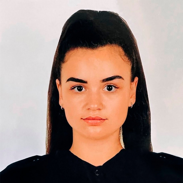 Погибла на месте: подробности смертельной стрельбы у школы в Черновцах