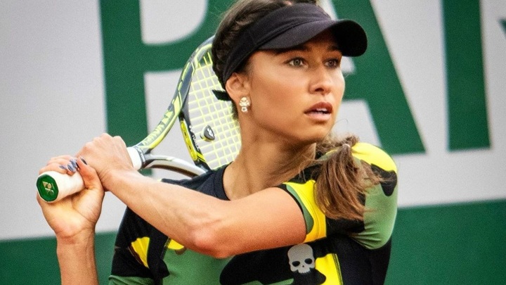 Польская авиакомпания не пустила теннисистку в самолет из-за паспорта РФ