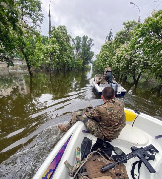 Последствия подрыва Каховской ГЭС: в Херсонской области ввели серьезные ограничения