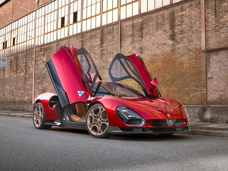 Представлен Alfa Romeo 33 Stradale 