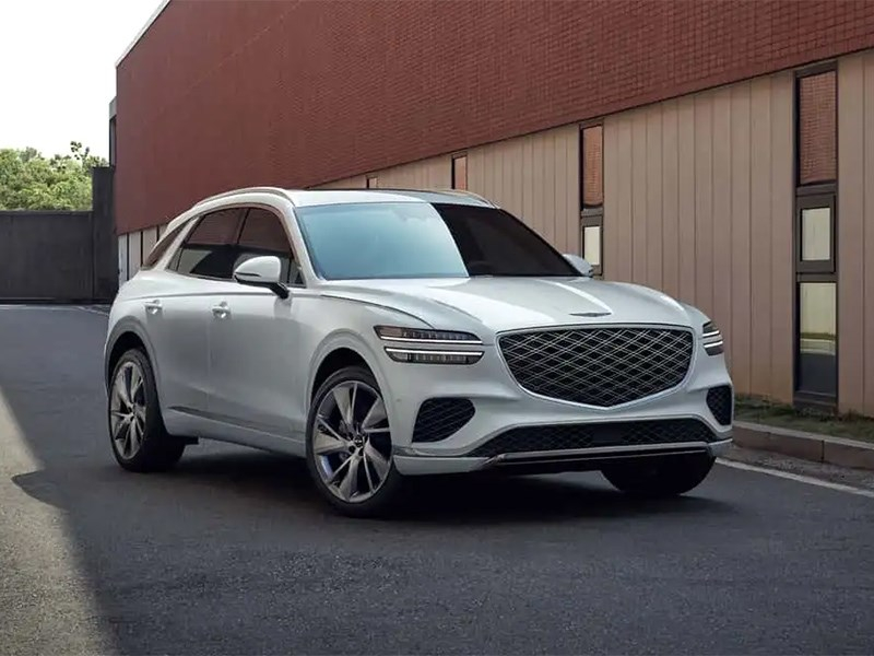 Рестайлинговый Genesis GV70 получит новый интерьер и широкий экран мультимедийной системы