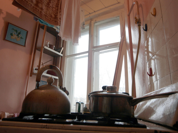 Россияне пожаловались на новое подорожание недвижимости: &laquo;Купить "однушку" невозможно, арендуем комнату&raquo;