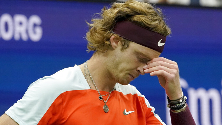 Рублев не сумел выйти в четвертьфинал турнира в Вене