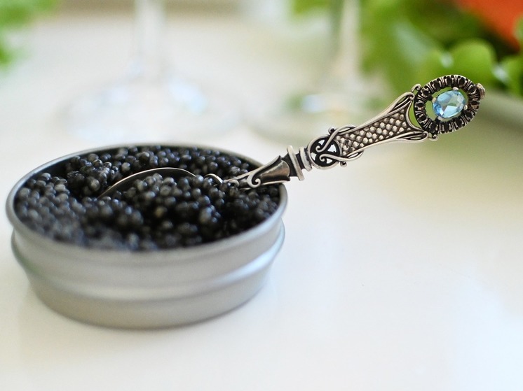 Столица резко обогнала провинцию по потреблению черной икры